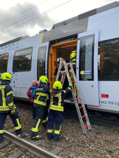 Zug wird Evakuiert Zug wird Evakuiert