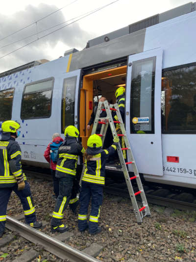 Zug wird Evakuiert