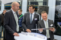 Symbolische Schlüsselübergabe auf der InnoTrans Symbolische Schlüsselübergabe auf der InnoTrans