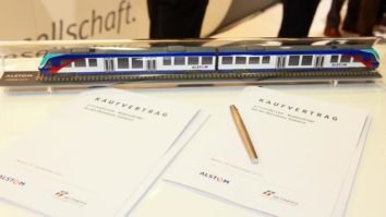 Kaufvertrag über DNSW-Fahrzeuge auf der InnoTrans in Berlin abgeschlossen